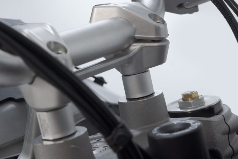 Réhausseur de guidon Argent. Ducati DesertX (22-).