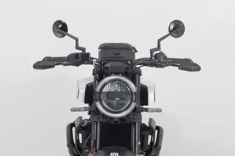 Protège leviers avec déflecteur de vent Noir. Husqvarna Svartpilen/Vitpilen 401 (23-).