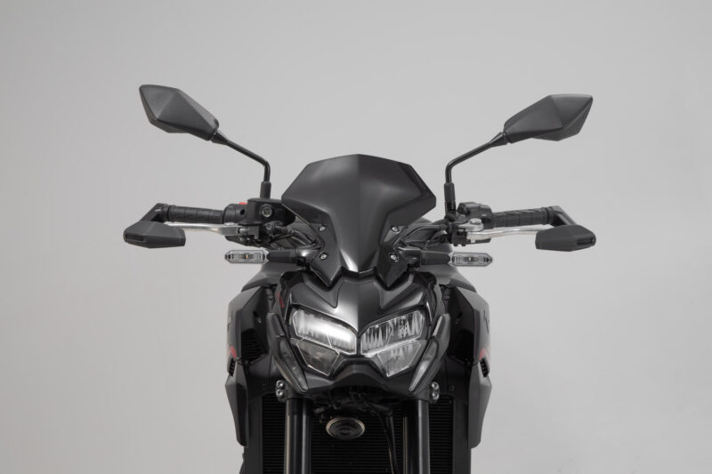 Protège leviers avec déflecteur de vent Noir. Modèles Kawasaki, Yamaha MT-09 (23-).