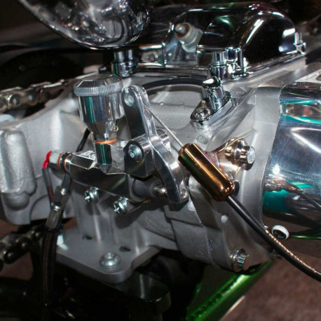 MAITRE CYLINDRE AVEC BOCAL KUSTOM TECH ALUMINIUM POLI