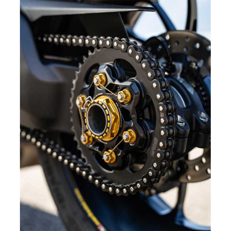 PORTE COURONNE ET ECROUS DUCATI PANIGALE V4