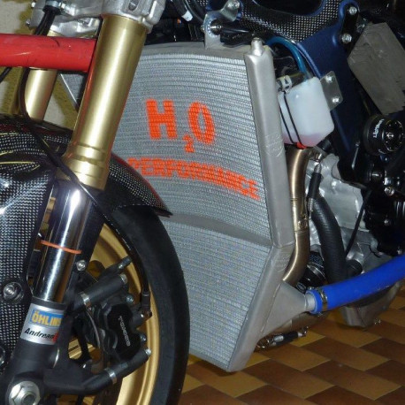 Radiateur d'eau majoré + Kit GSXR 600