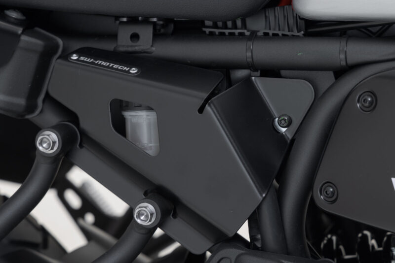 Protection de réservoir de liquide de frein Noir. Yam XSR700 (15-)/XT. Côtés gauche et droit.