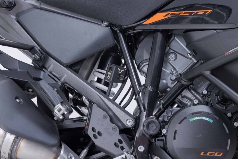 Protection de réservoir de liquide de frein Noir. Modéles BMW / Ducati / KTM / Husqvarna.