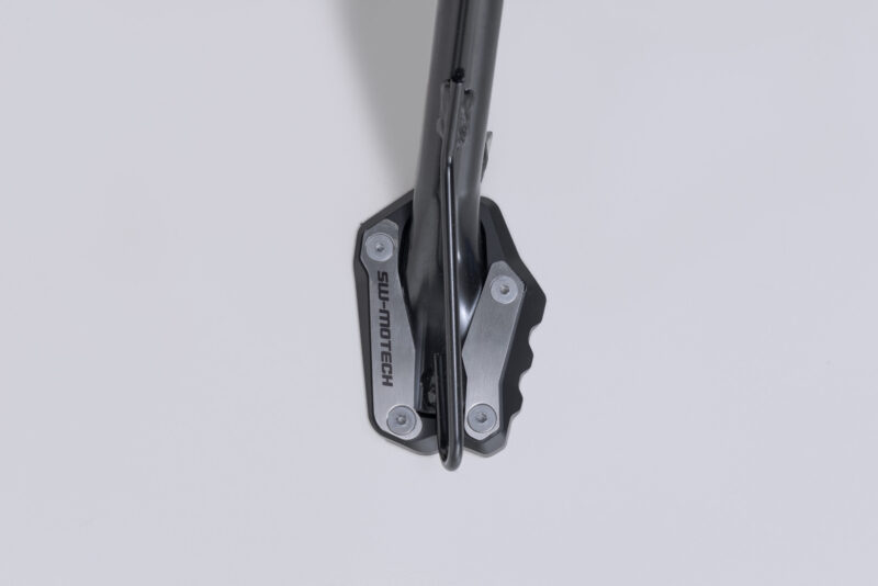 Extension de pied de béquille latérale Noir/argent. Suzuki GSX-S10000GX (23-).