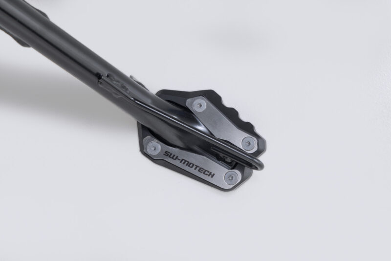 Extension de pied de béquille latérale Noir/argent. Suzuki GSX-S10000GX (23-).