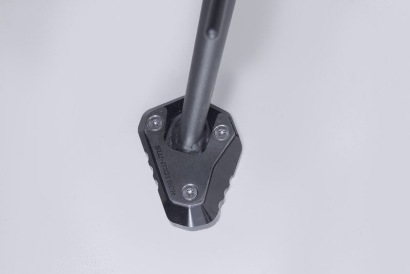 Extension de pied de béquille latérale Noir/Gris. Versys 1000 (14-) / 1100 (24-).