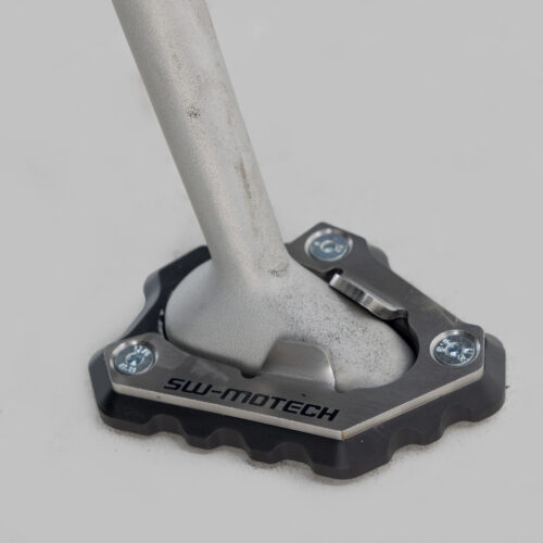 Extension de pied de béquille latérale Noir/Gris. Triumph Speed Triple 1200 RS (21-).