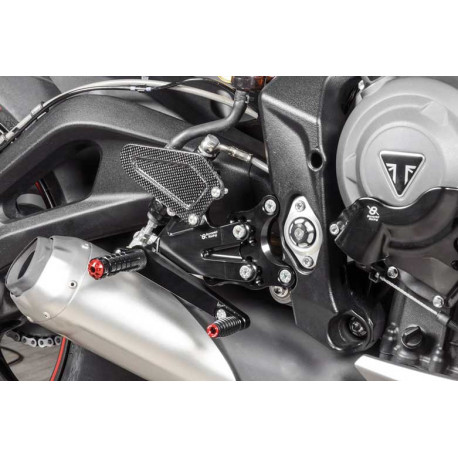 TRIUMPH STREET TRIPLE COMMANDES RECULEES INVERSEES OU NON