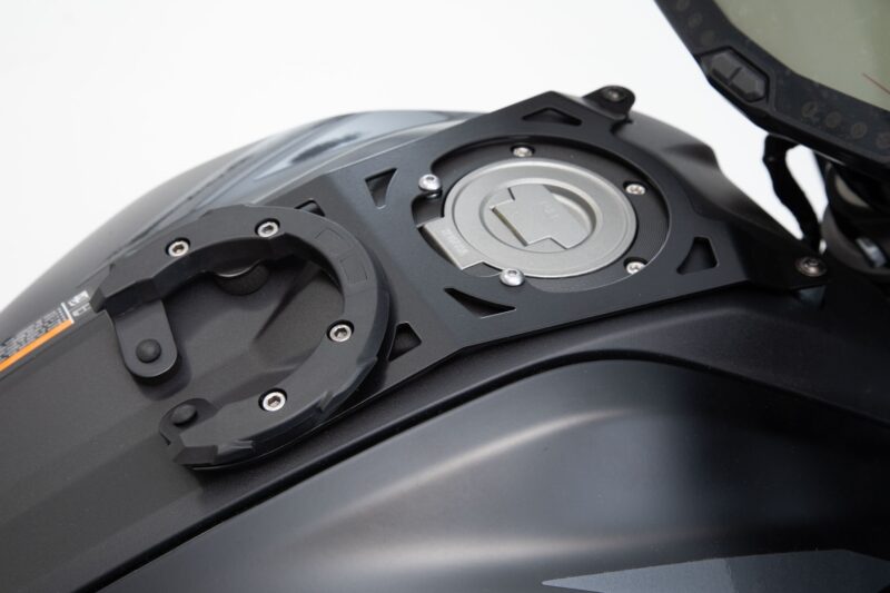 Anneau de réservoir EVO Noir. Yamaha MT-07 (18-20).