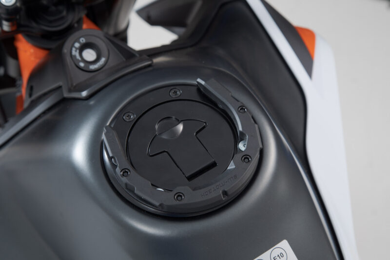 Anneau de réservoir PRO Noir. Modèles KTM. 6 vis.