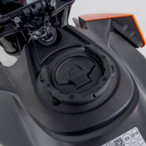 Anneau de réservoir PRO Noir. KTM 990 Duke (23-).
