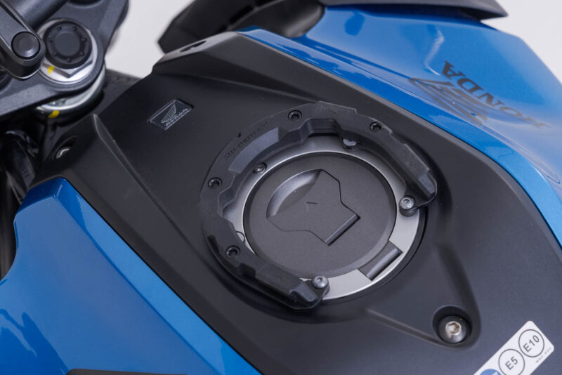 Anneau de réservoir PRO Noir. Honda CB125R (24-).