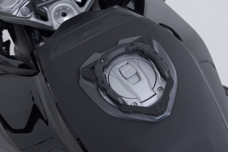 Anneau de réservoir PRO Noir. BMW R 1300 R / R 1300 RS (25-).