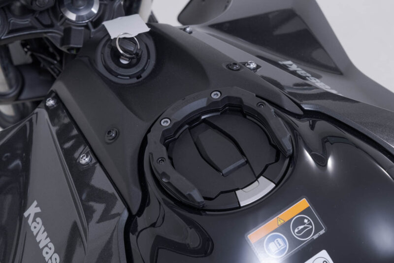 Anneau de réservoir PRO Noir. Kawasaki Z650 S (25-).