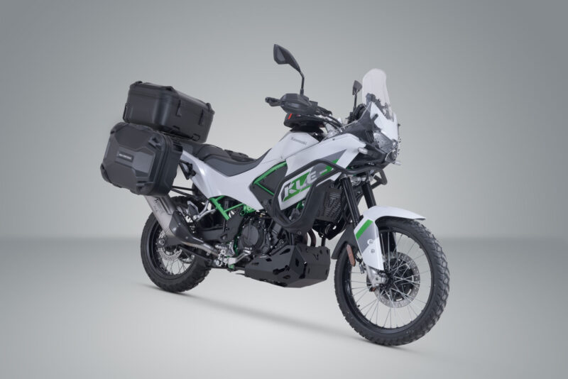 adv_08_084_66100_b_2_xl Kit Aventure DUSC avec topcase XL pour Akrapovic Noir. Kawasaki KLE500 / KLE500 SE (26-).