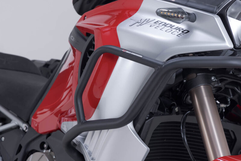 sbl_28_023_10000_b_1_xl Crashbars Noir. MV Agusta Enduro Veloce (24-).
