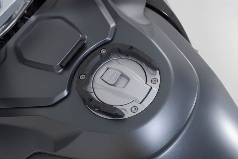 trt_00_787_35100_b_2_xl Anneau de réservoir PRO Noir. BMW R 1300 RT (25-).
