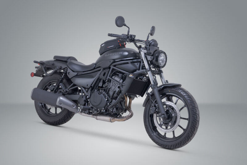 Support latéral gauche V-LOC Kawasaki Eliminator 500 (23-).