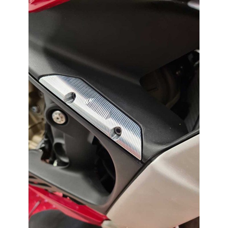 caches-couvre-ailerons-ducati-streetfighter-v4 CACHES COUVRE AILERONS DUCATI STREETFIGHTER V4