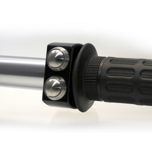 COMMODO BOITIER NOIR ET 2 BOUTONS POLIS 25