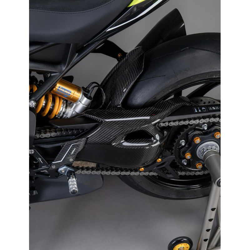 GARDE BOUE ARRIÈRE CARBONE BRILLANT LIGHTECH TRIUMPH