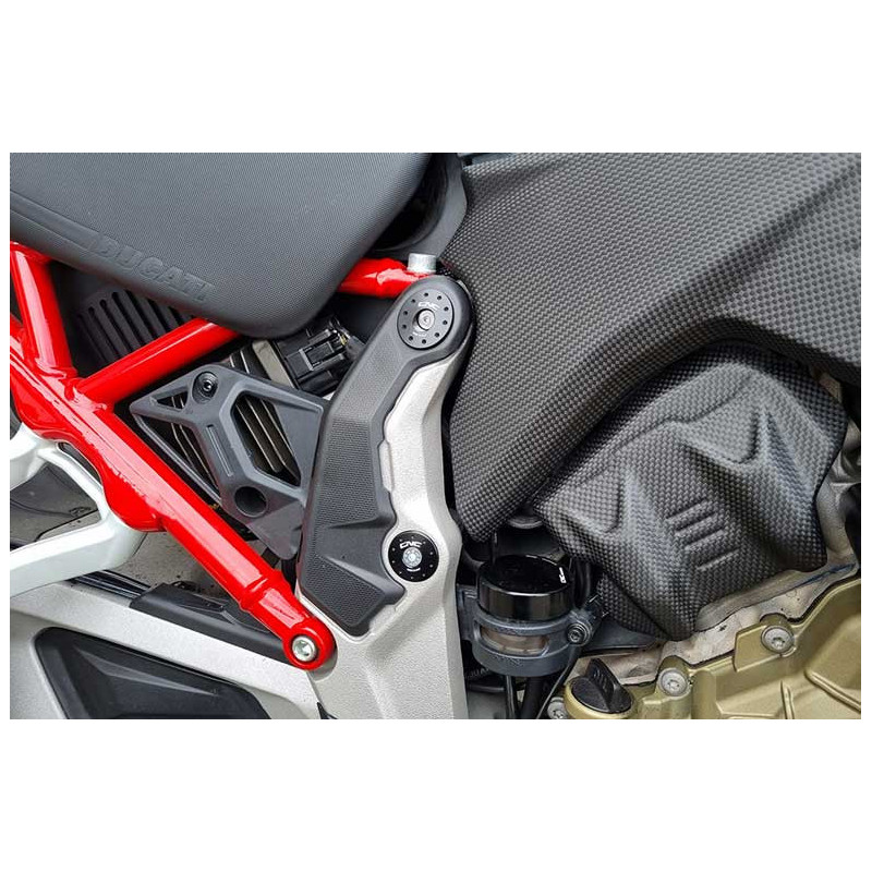 KIT BOUCHONS DE CADRE OBLIQUES CNC RACING DUCATI
