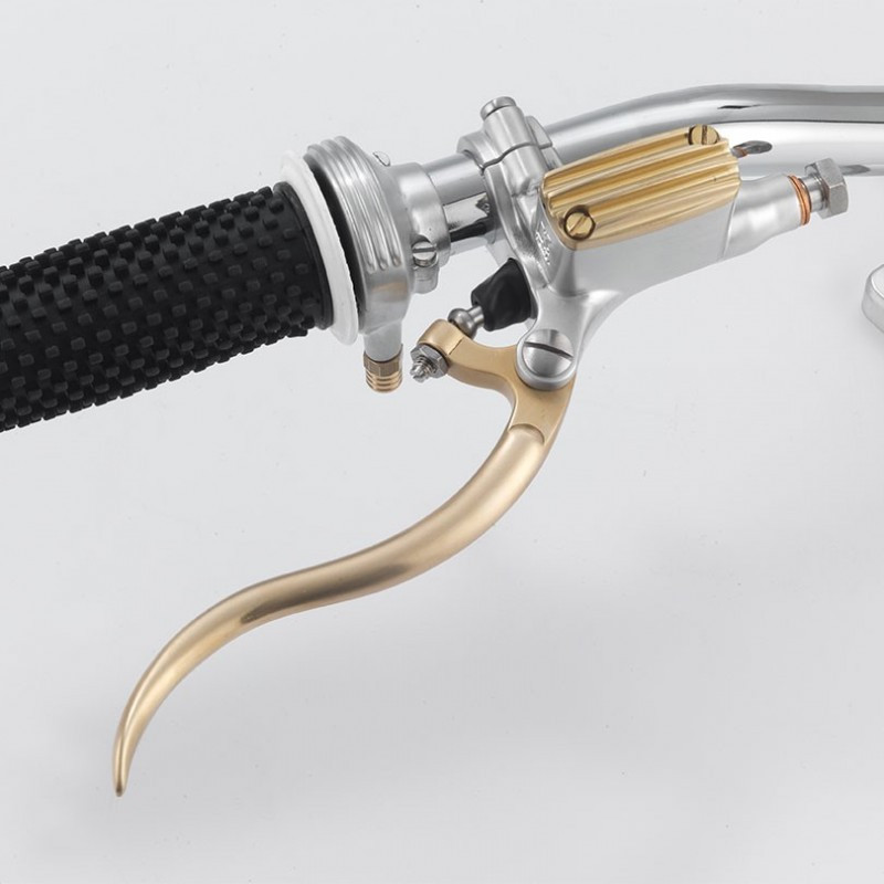 MAITRE CYLINDRE DE FREIN 14MM EN ALUMINIUM ET LAITON SATINE