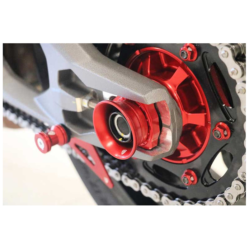 PROTECTION AXE DE ROUE ARRIÈRE CNC RACING DUCATI PANIGALE V2 / STREETFIGHTER V2