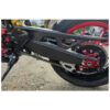 PROTECTION DE BRAS OSCILLANT EN CARBONE CNC RACING DUCATI HYPERMOTARD 698 MONO