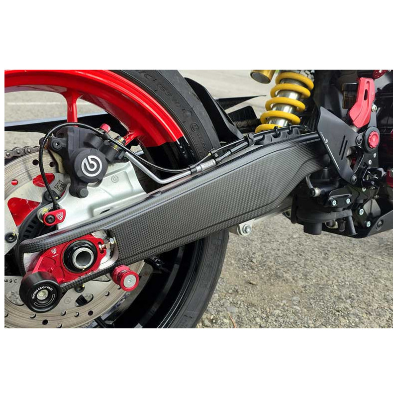 PROTECTION DE BRAS OSCILLANT EN CARBONE CNC RACING DUCATI HYPERMOTARD 698 MONO