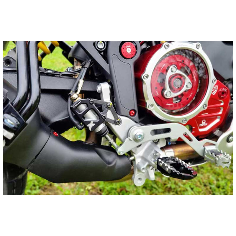 PROTECTION DE MAITRE CYLINDRE DE FREIN ARRIERE CNC RACING DUCATI DESERT X
