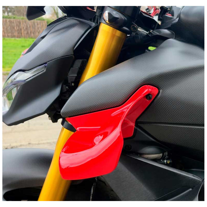 PROTECTION DE PHARE AVANT CARBONE CNC RACING STREETFIGHTER V2 2025