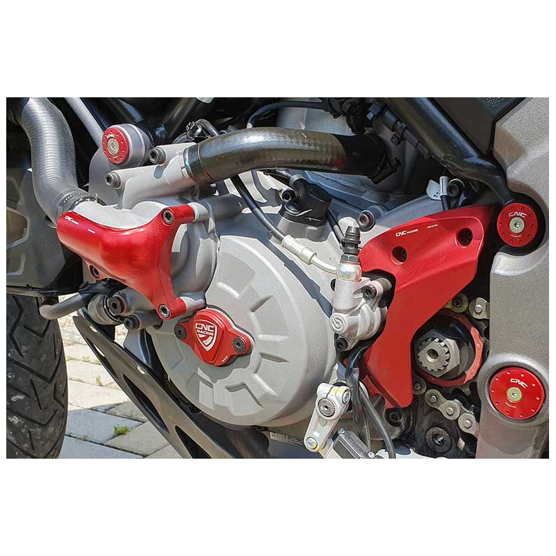 PROTECTION POMPE A EAU CNC RACING