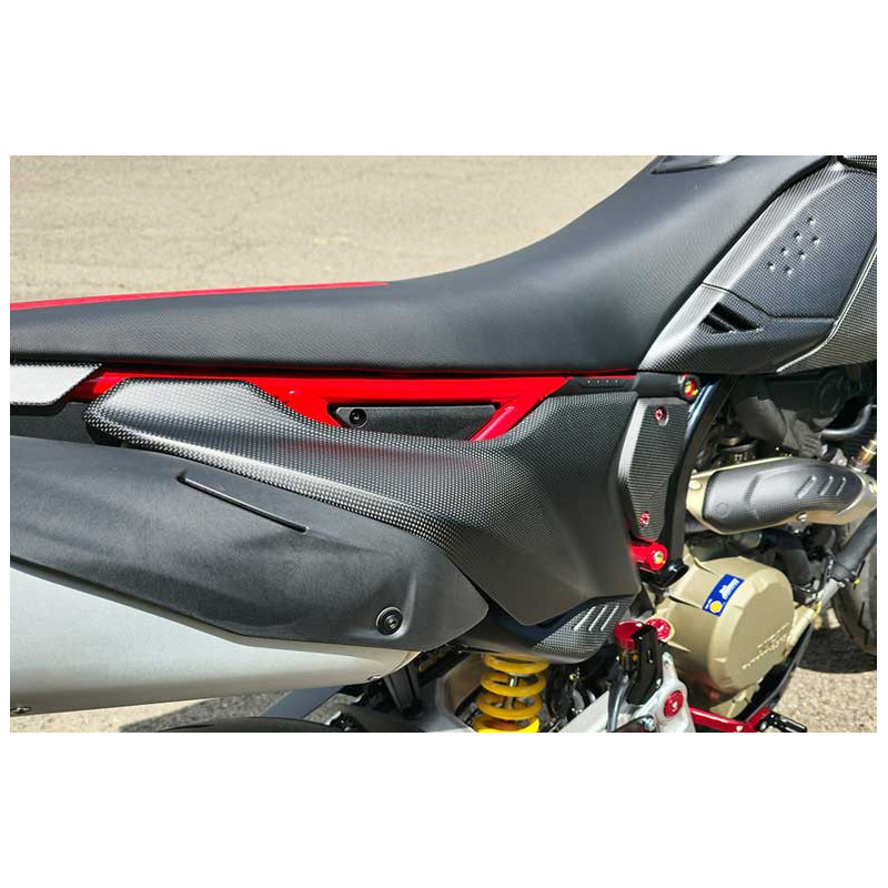 PROTECTIONS LATERALES POSTERIEURES CADRE CARBONE MAT CNC RACING Ducati Hypermota