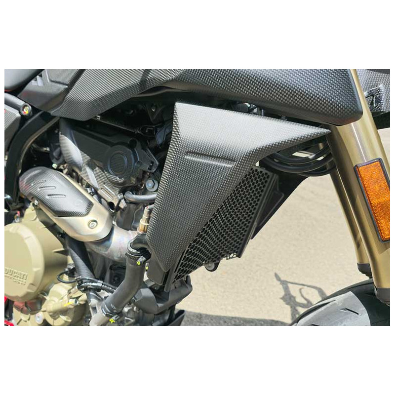 PROTECTIONS LATERALES RADIATEUR EAU CARBONE MAT CNC RACING Ducati Hypermotard 69