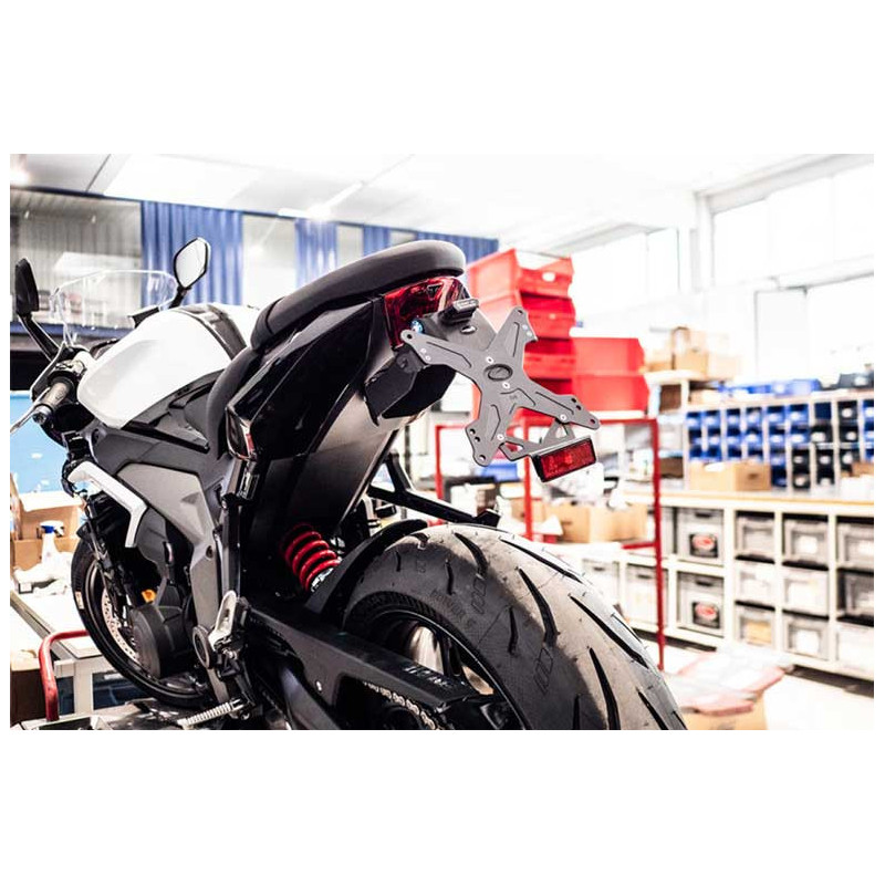 SUPPORT DE PLAQUE EVOTECH DAYTONA 660