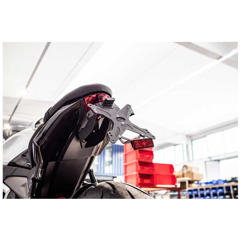 SUPPORT DE PLAQUE EVOTECH DAYTONA 660