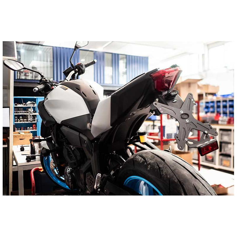 SUPPORT DE PLAQUE MT-07 2025+ EVOTECH