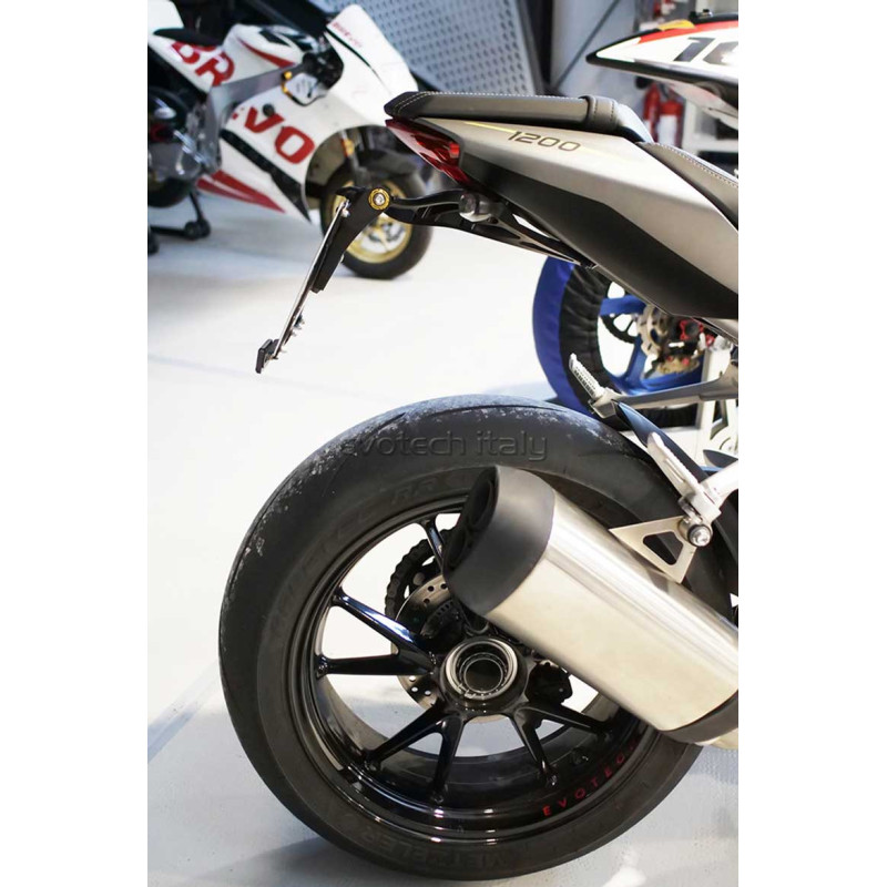 Support de plaque triumph speed triple 1200 rs Support de plaque triumph speed triple 1200 rs