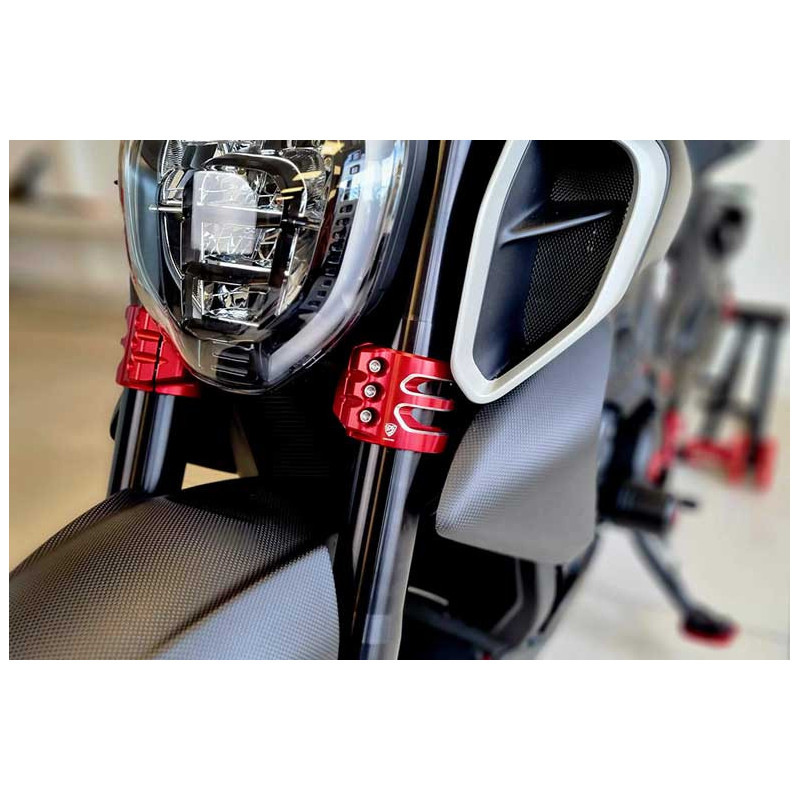 TE DE FOURCHE INFERIEUR CNC RACING DUCATI DIAVEL V4