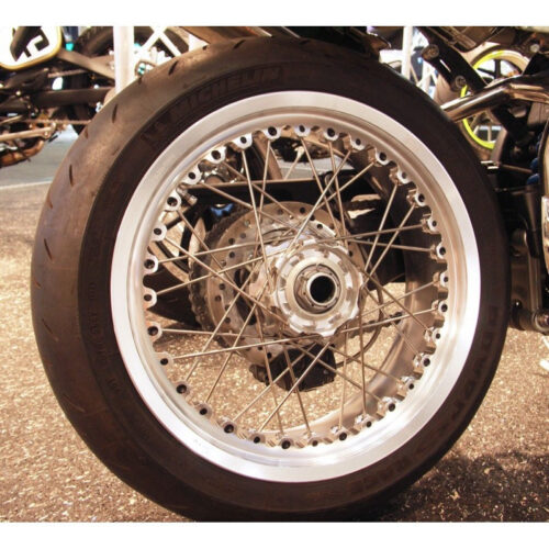 TRIUMPH SPEED TRIPLE 955 JANTE ARRIERE A RAYON KINEO
