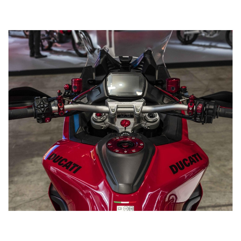 cache-reservoir-superieur-carbone-cnc-racing-ducati-mulstrada-v2-2025-2026 CACHE RESERVOIR SUPERIEUR CARBONE CNC RACING DUCATI MULSTRADA V2 2025-2026