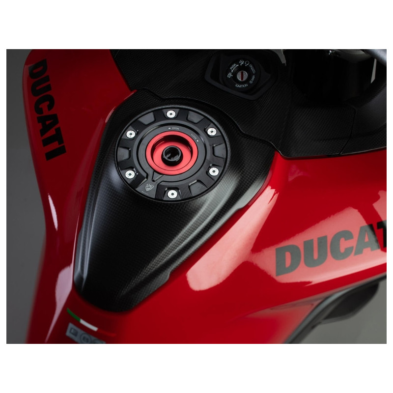 cache-reservoir-superieur-carbone-cnc-racing-ducati-mulstrada-v2-2025-2026 CACHE RESERVOIR SUPERIEUR CARBONE CNC RACING DUCATI MULSTRADA V2 2025-2026