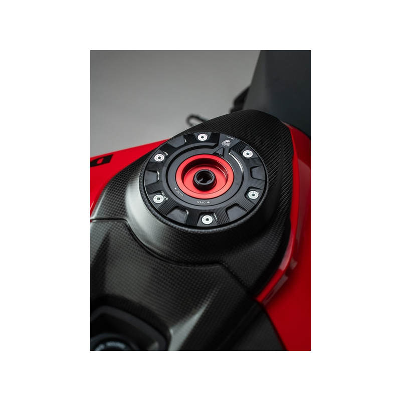 cache-reservoir-superieur-carbone-cnc-racing-ducati-mulstrada-v2-2025-2026 CACHE RESERVOIR SUPERIEUR CARBONE CNC RACING DUCATI MULSTRADA V2 2025-2026